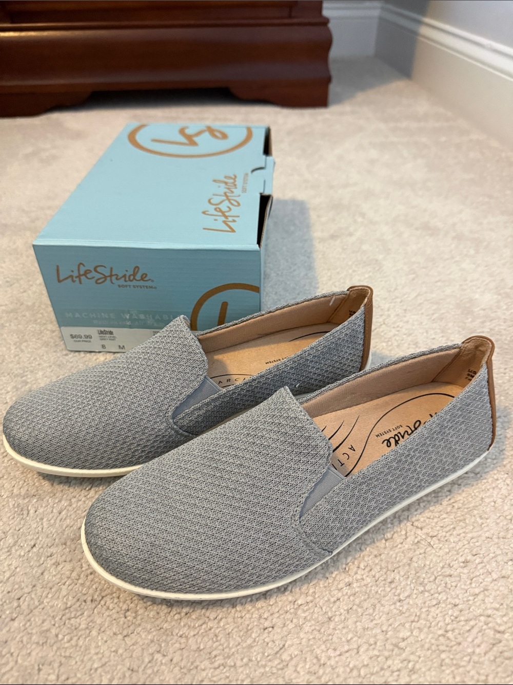 NWT LifeStride 8 slip ons